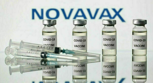 Novavax, il nuovo vaccino. Cosa cambia con Moderna e Pfizer? Qual'è preferibile per la terza dose?