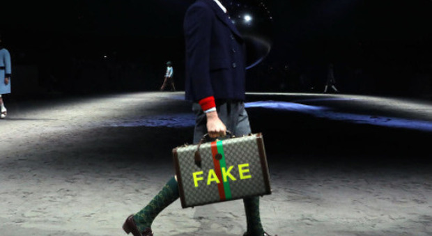 Gucci e Facebook, causa contro la contraffazione sui social: rimossi oltre 4 milioni di prodotti falsi