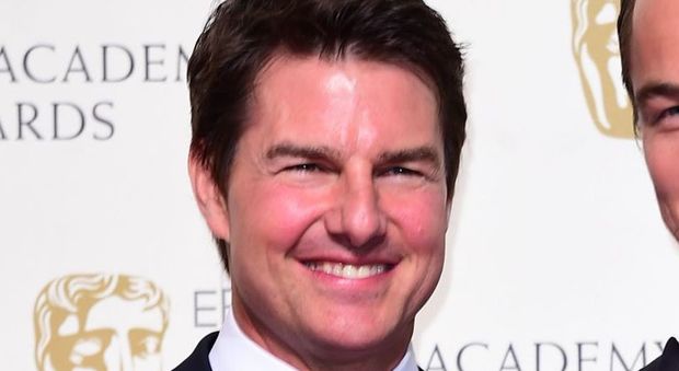 I segni del botox sul volto di Tom Cruise: irriconoscibile ai Bafta