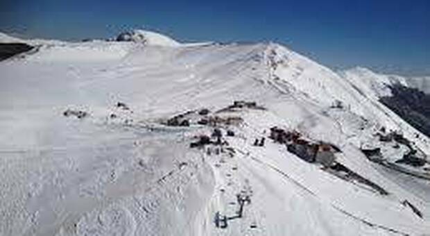 Neve, da oggi si scia anche sulle piste di Campocatino: quali sono gli impianti aperti