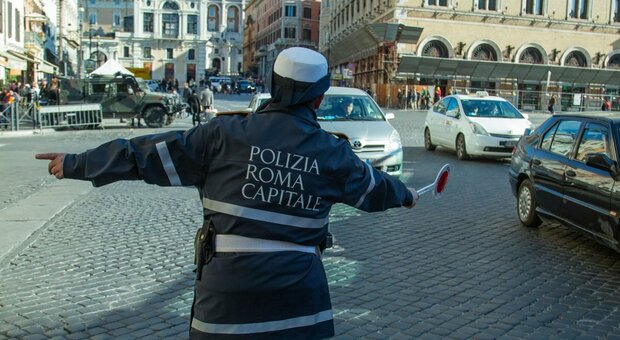 Roma, straordinari da record per i vigili: ma pochi agenti per strada