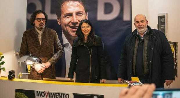 Massimo Erbetti a sin. all'inaugurazione della sede elettorale