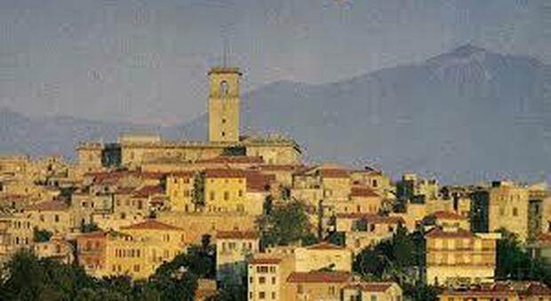 Monterotondo, capitale della Sabina, è la cittadina più grande a nor di Roa lungo la Salaria
