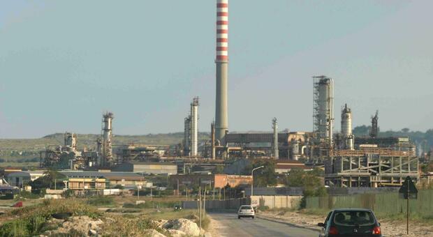La raffineria di proprietà di Lukoil di Priolo in Sicilia
