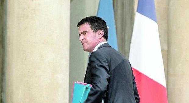 Francia, Valls: «Stop ai fondi stranieri per costruire le moschee»