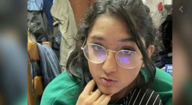 Parigi, Alisha a 14 anni trovata morta nella Senna: «L'hanno uccisa due compagni di classe»