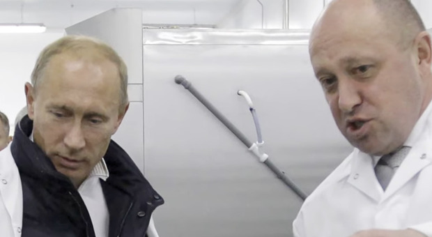 Il presidente Putin con il fondatore del Gruppo Wagner, l'oligarca Yevgeny Prigozhin