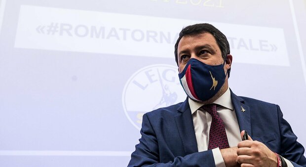 Salvini: «Guerra ad alcuni vaccini per logiche economiche»
