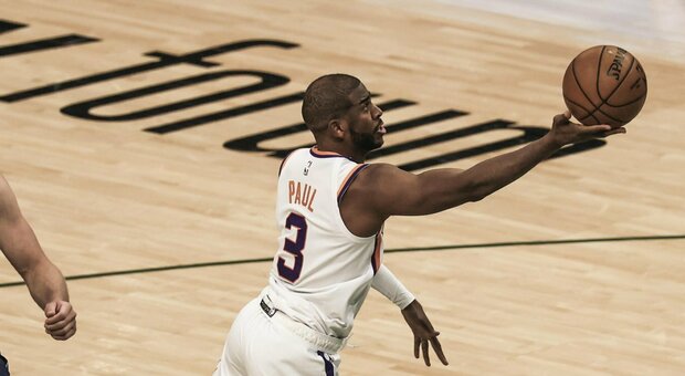 Nba, super Chris Paul regala la vittoria ai Suns: bene anche Clippers e Jazz