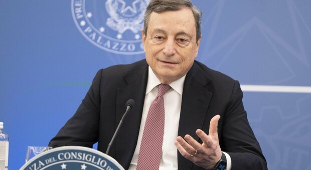 Mario Draghi positivo al Covid, è asintomatico: non andrà in Africa