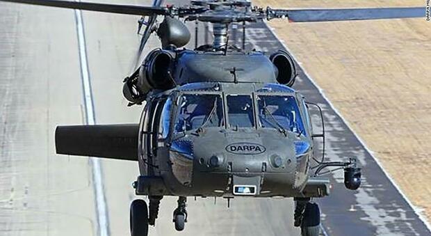 Stati Uniti, l'elicottero Black Hawak vola "senza pilota": è la prima volta nella storia