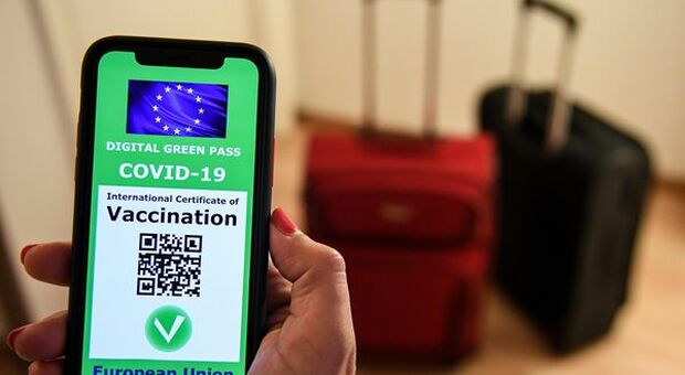 Green pass, da febbraio abolito test Covid per gli arrivi da Ue
