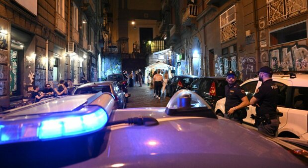 Napoli, 17enne litiga con la madre e la uccide a coltellate: i vicini allarmati dalle urla