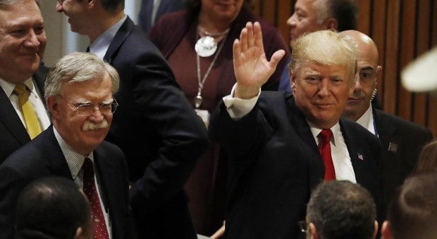 Trump licenzia John Bolton: il falco consigliere per la sicurezza nazionale