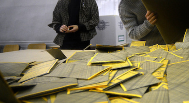 Elezioni, le regole per votare a casa in quarantena e da positivi, le norme per i componenti del seggio