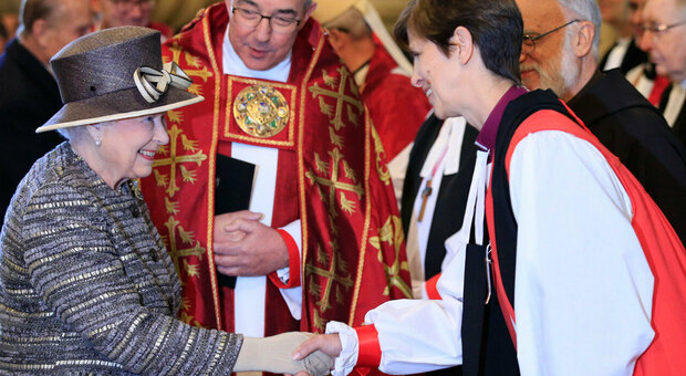Regina Elisabetta, un altro forfait: dopo 51 anni assente al sinodo della Chiesa d'Inghilterra Come sta