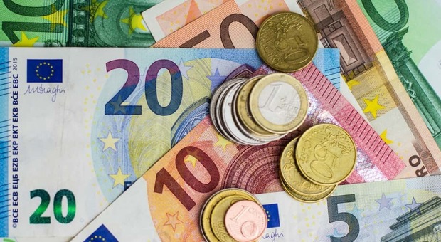 Bonus Renzi 80 euro diventa detrazione, esteso ai redditi fino a 35.000. Nodo incapienti