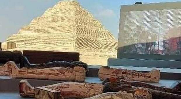 Saqqara, scoperta eccezionale: trovati 100 intatti sarcofagi, risalgono ad oltre 2.500 anni fa