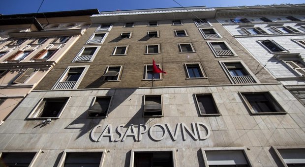 Casapound, il pressing grillino: «Ora il Demanio faccia denuncia»