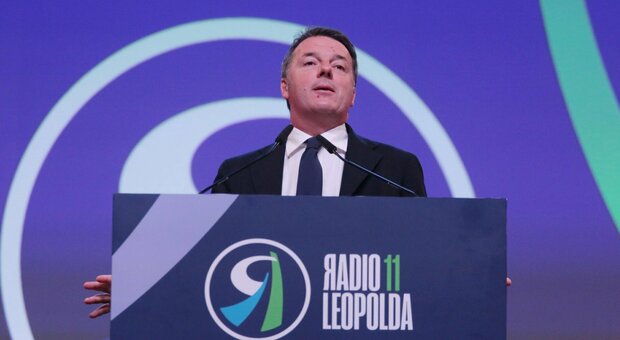 Renzi alla Leopolda contro i partiti: «Vogliono votare nel 2022. E il centro sarà decisivo nelle elezioni»