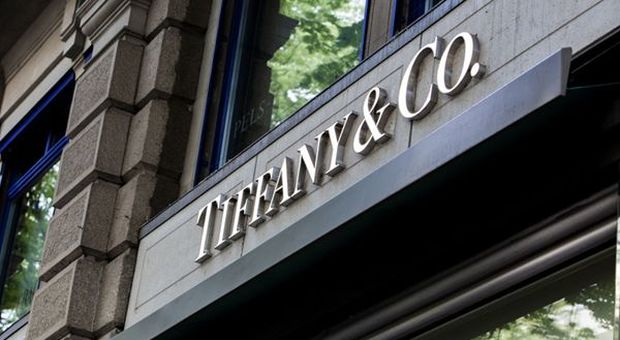 Lvmh vuole Tiffany, offerta da 14,5 miliardi sul tavolo. In volo i titoli del marchio americano
