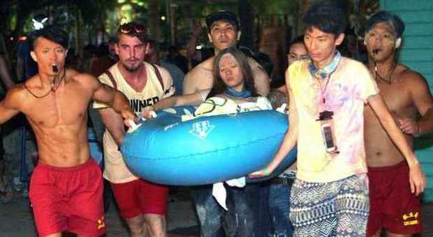 Taiwan, esplosione durante uno show in un parco acquatico: 500 feriti, 182 persone gravemente ustionate