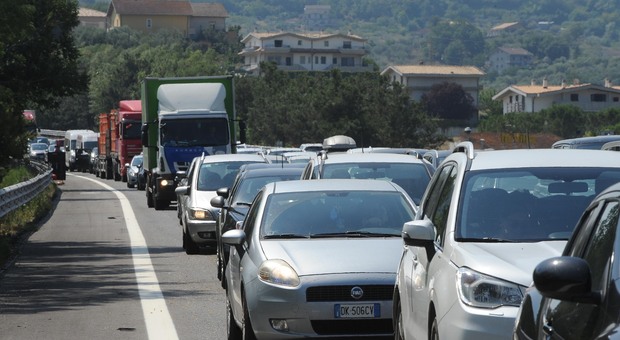 Incidente in A13, un morto e tre feriti tra Occhiobello e Ferrara: 5 km di coda in autostrada