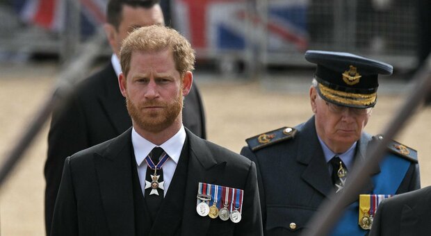 Principe Harry, in arrivo il libro di memorie Spare : Royal Family «molto preoccupata». Ecco cosa sappiamo