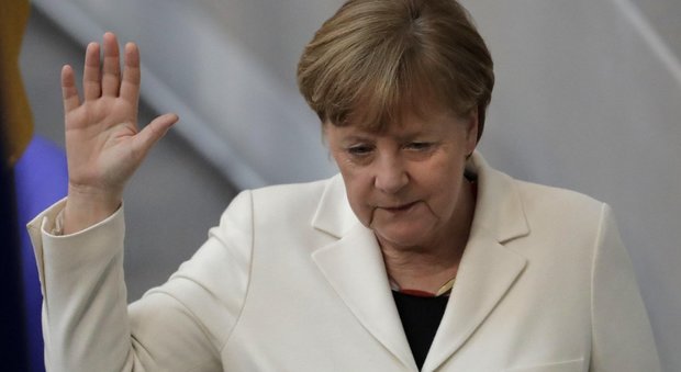 Germania, Merkel eletta cancelliera per la quarta volta: via libera dal Parlamento