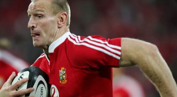 Gareth Thomas, campione del rugby gallese, annuncia di essere positivo all'Hiv
