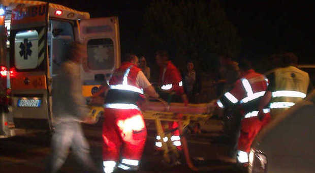 Sant'Oreste, due ventenni morti e uno in fin di vita nell'auto finita contro un albero nella notte
