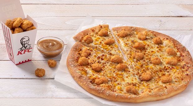 Accordo tra KFC e Pizza Hut: arriva la pizza con mais e pollo fritto (in edizione limitata)