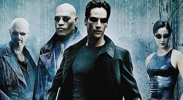 Stasera in tv, oggi 27 maggio «Matrix»: il primo film di una saga cult