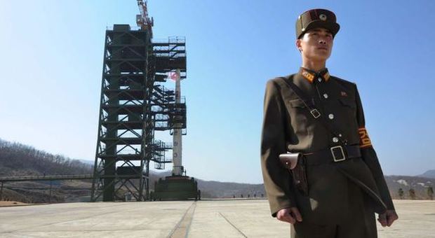 Nord Corea, sfida al divieto internazionale pronta la rampa per il lancio di supermissili