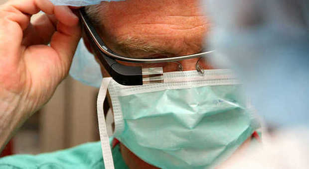 Con Google Glass 25 medici visitano paziente insieme a Torino