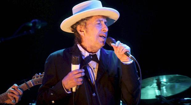 Bob Dylan pubblica una ballata inedita (di 17 minuti) sulla morte di J.F. Kennedy Ascolta