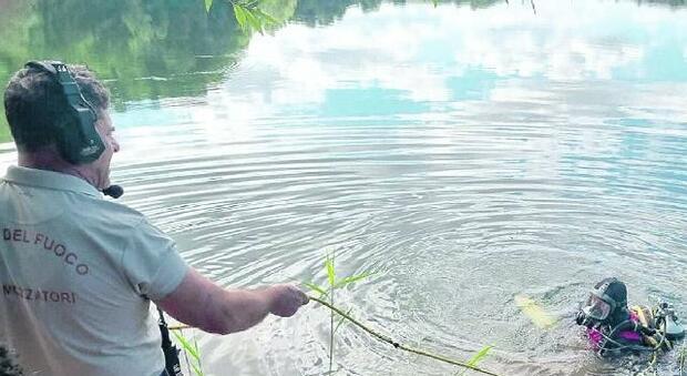 Va a pescare nel lago di Giulianello e muore annegato, Alessandro Scipioni aveva 38 anni