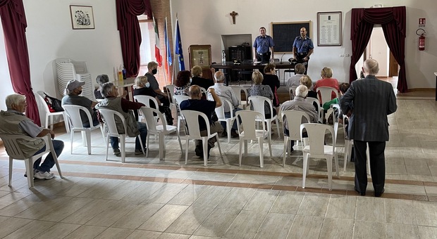Carabinieri in cattedra al centro anziani di Sgurgola per prevenire le truffe