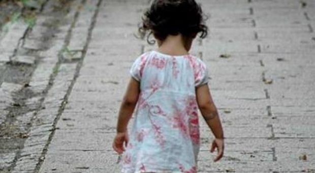 Coppia egiziana picchia la figlia disabile di 3 anni: «La odio, avveleniamo la scimmia»