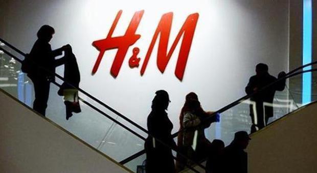 Cosa si nasconde dietro gli abiti di H&M? La fashion blogger 17enne svela il segreto