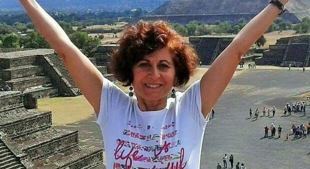 Insegnante muore schiacciata dal cancello, tragedia a Monopoli: Rosa aveva 57 anni