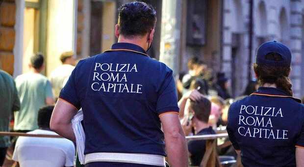 Green pass, vigili urbani di Roma lo boicottano: «Non faremo multe». Messaggio choc, regole paragonate al nazismo