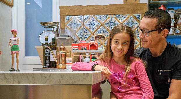 Gino Sorbillo, una pizza “rosa” ispirata a Barbie per i sogni delle bambine