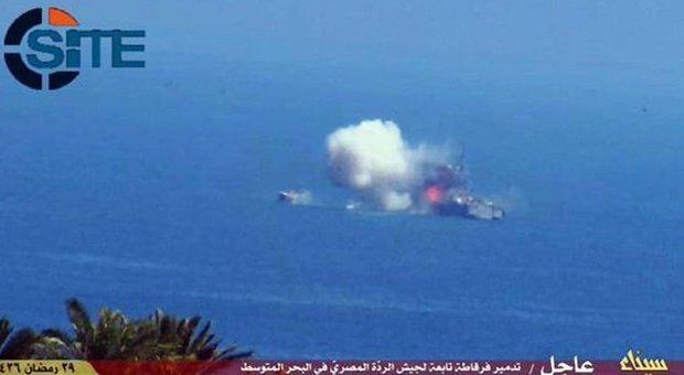 Isis rivendica: «Distrutta nave egiziana nel nord del Sinai»