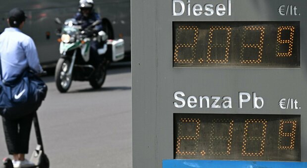 Caro benzina, nuovo esposto del Codacons alle procure di Perugia e Terni
