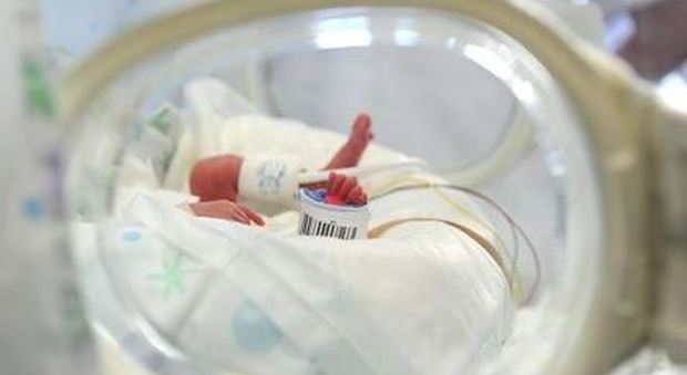 Neonata muore in ospedale: uccisa da un batterio sul sapone ospedaliero per medici e infermieri