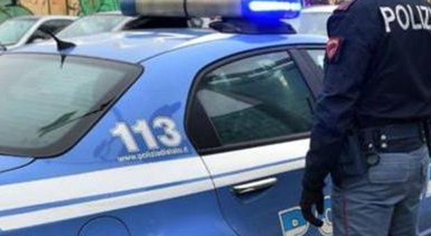 Rapinatore romanista agli agenti che lo arrestano: «Addio derby»