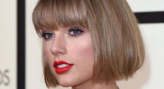 Taylor Swift inaugura la tendenza dei capelli corti per la primavera 2016