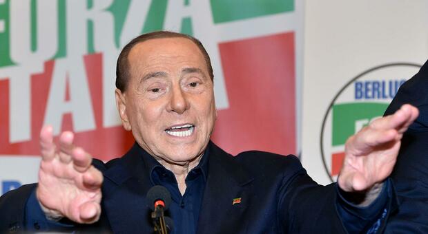 Silvio Berlusconi come sta? I medici: «Patologia cardiaca, le sue condizioni sono peggiorate»