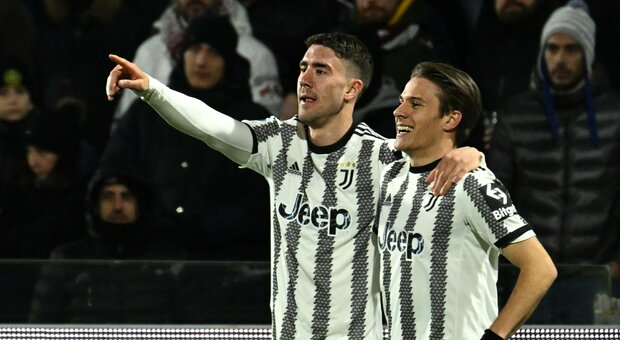Vlahovic (doppietta) e Kostic stendono la Salernitana: la Juventus ritrova il successo grazie al suo bomber